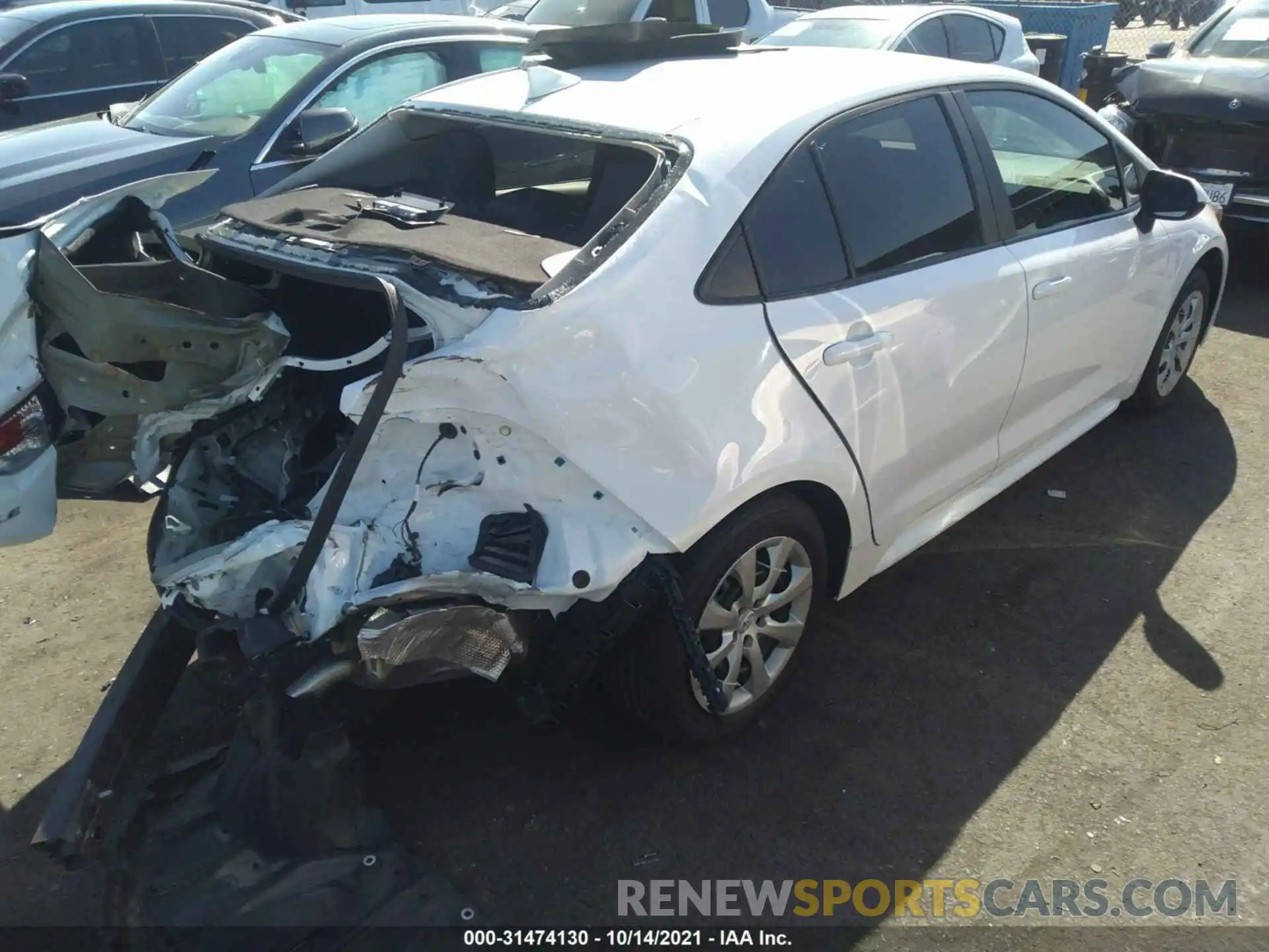 4 Photograph of a damaged car 5YFEPRAE0LP068700 TOYOTA COROLLA 2020