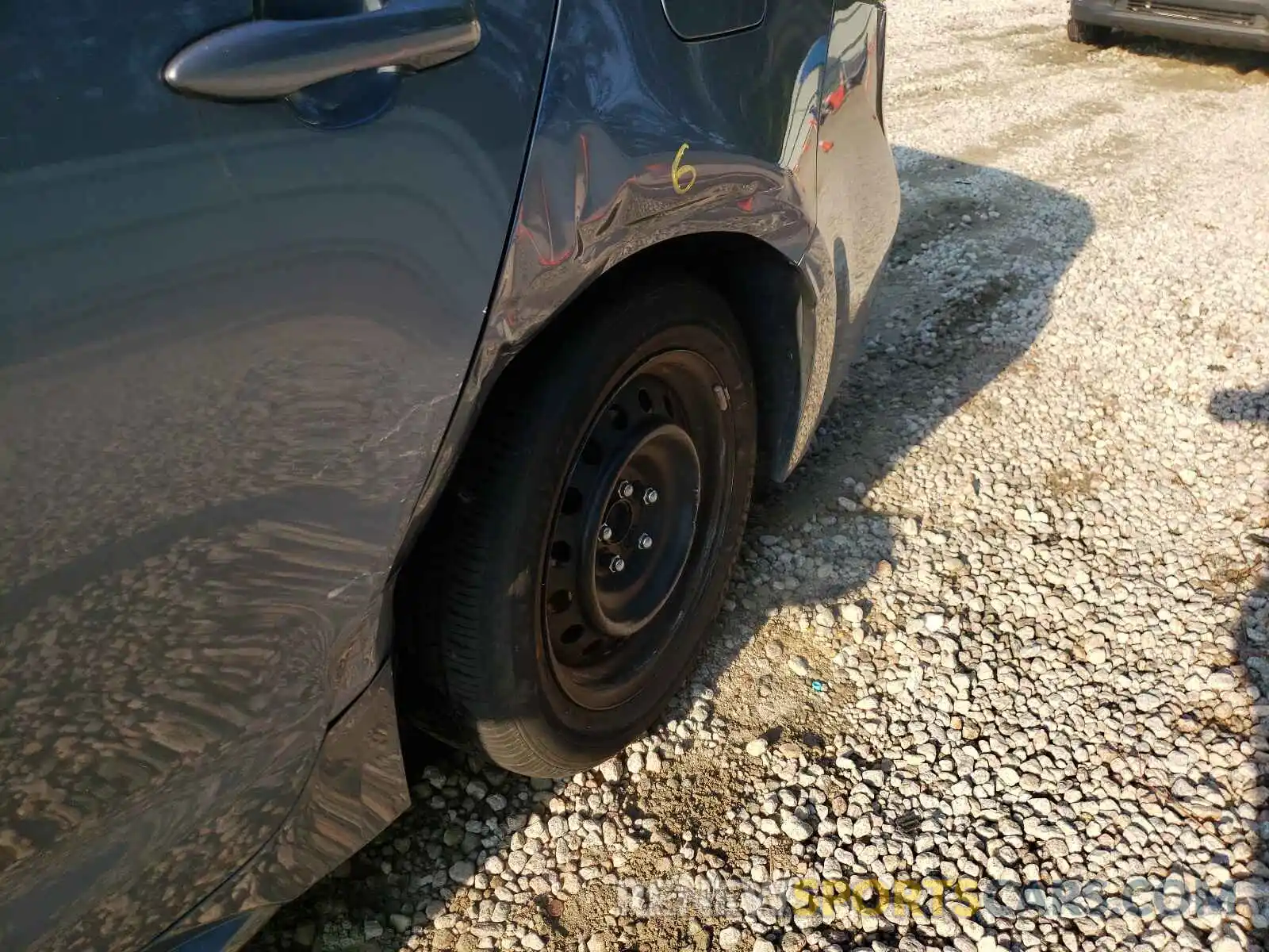 9 Photograph of a damaged car 5YFEPRAE0LP068907 TOYOTA COROLLA 2020