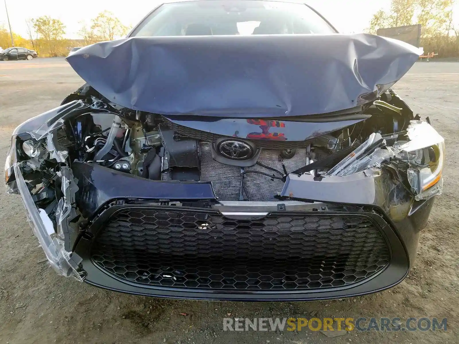 9 Photograph of a damaged car 5YFEPRAE0LP069118 TOYOTA COROLLA 2020