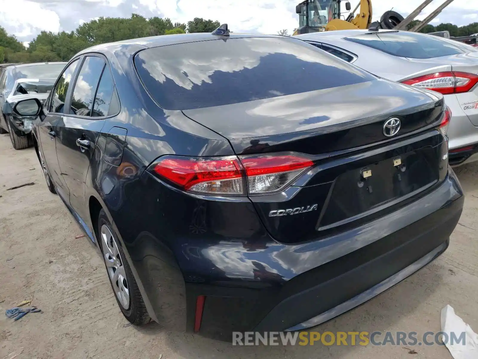 3 Photograph of a damaged car 5YFEPRAE0LP069815 TOYOTA COROLLA 2020