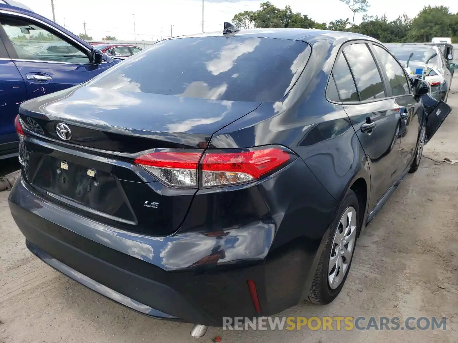 4 Photograph of a damaged car 5YFEPRAE0LP069815 TOYOTA COROLLA 2020