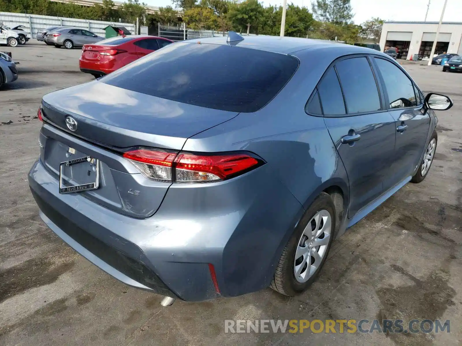 4 Photograph of a damaged car 5YFEPRAE0LP070379 TOYOTA COROLLA 2020