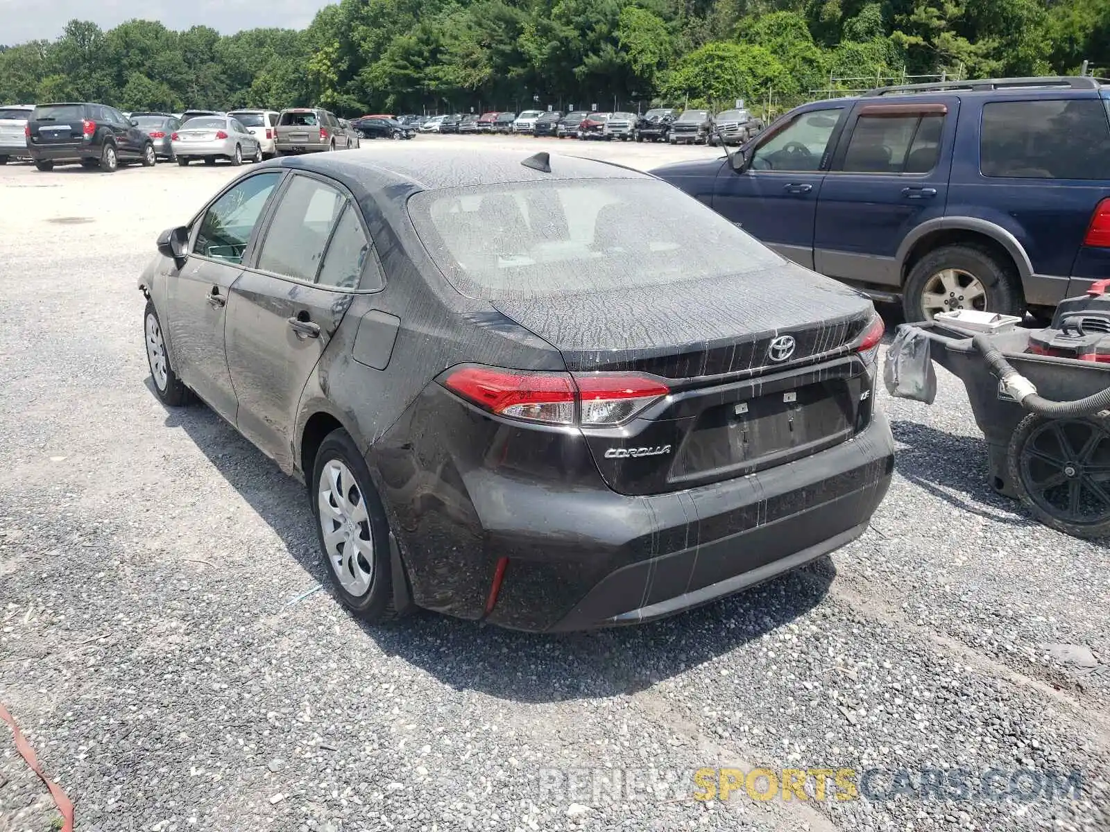 3 Photograph of a damaged car 5YFEPRAE0LP071676 TOYOTA COROLLA 2020