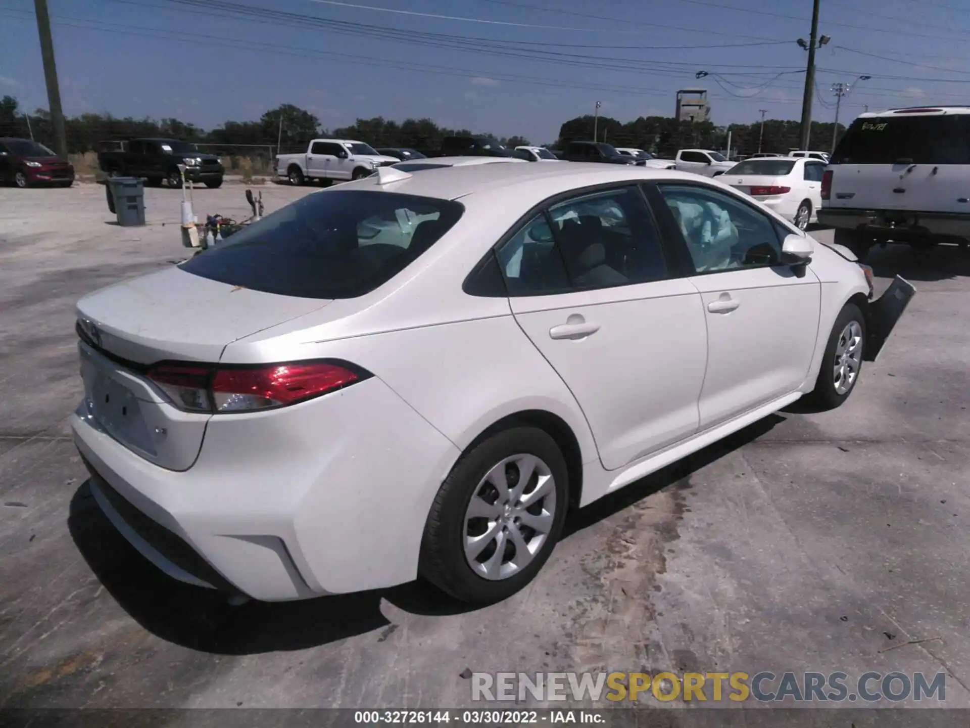 4 Photograph of a damaged car 5YFEPRAE0LP072195 TOYOTA COROLLA 2020