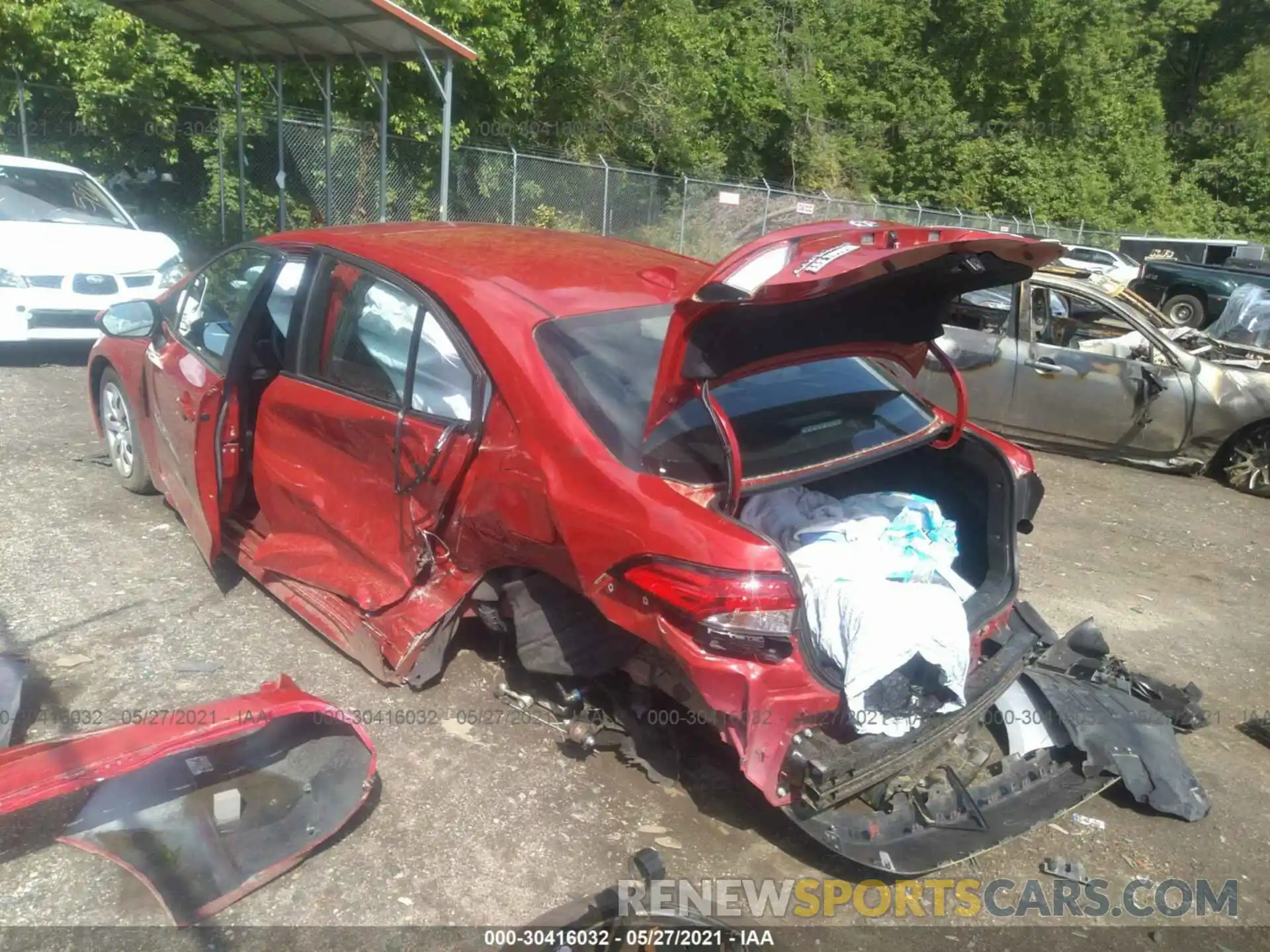 3 Photograph of a damaged car 5YFEPRAE0LP073346 TOYOTA COROLLA 2020