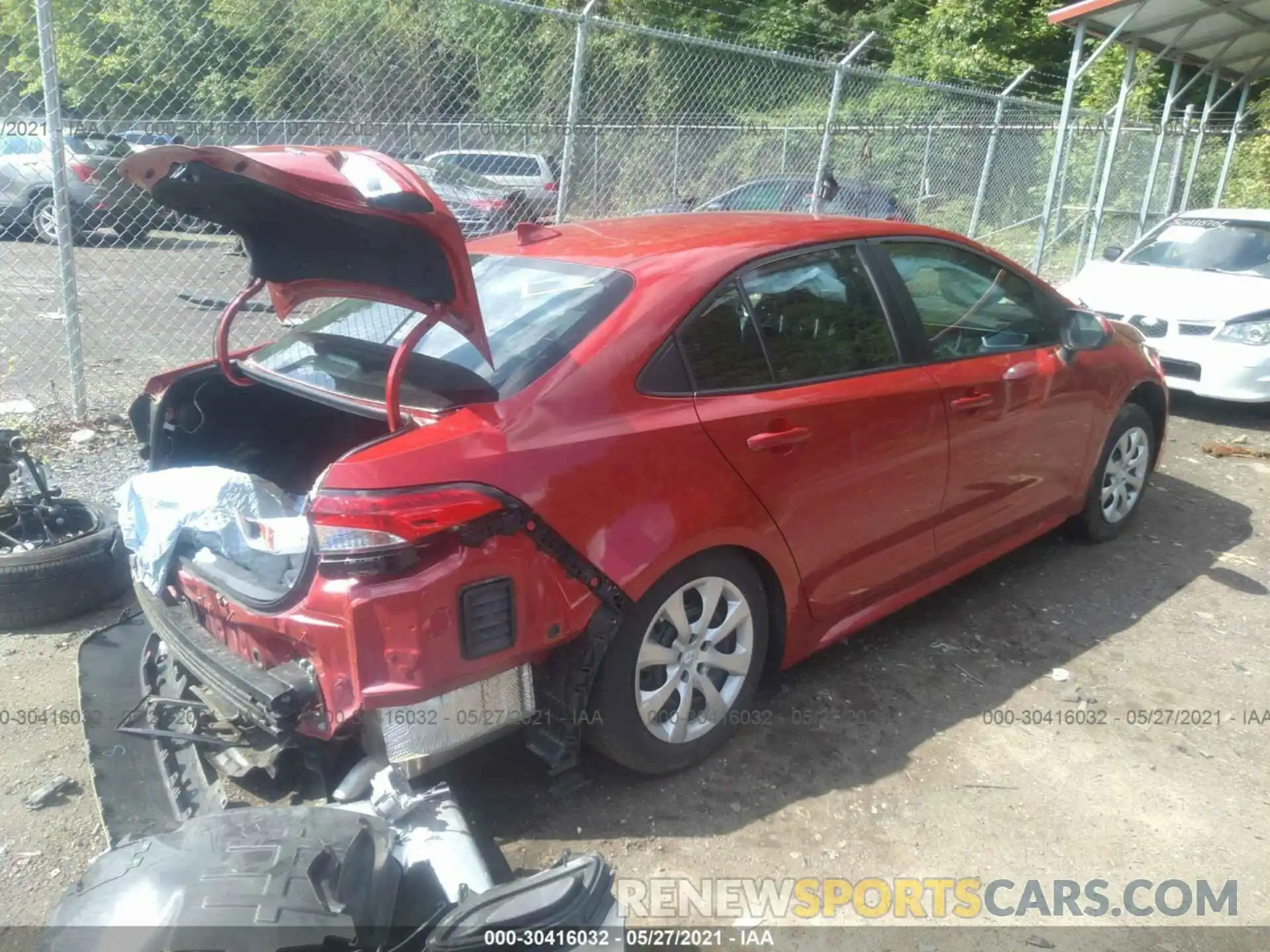 4 Photograph of a damaged car 5YFEPRAE0LP073346 TOYOTA COROLLA 2020