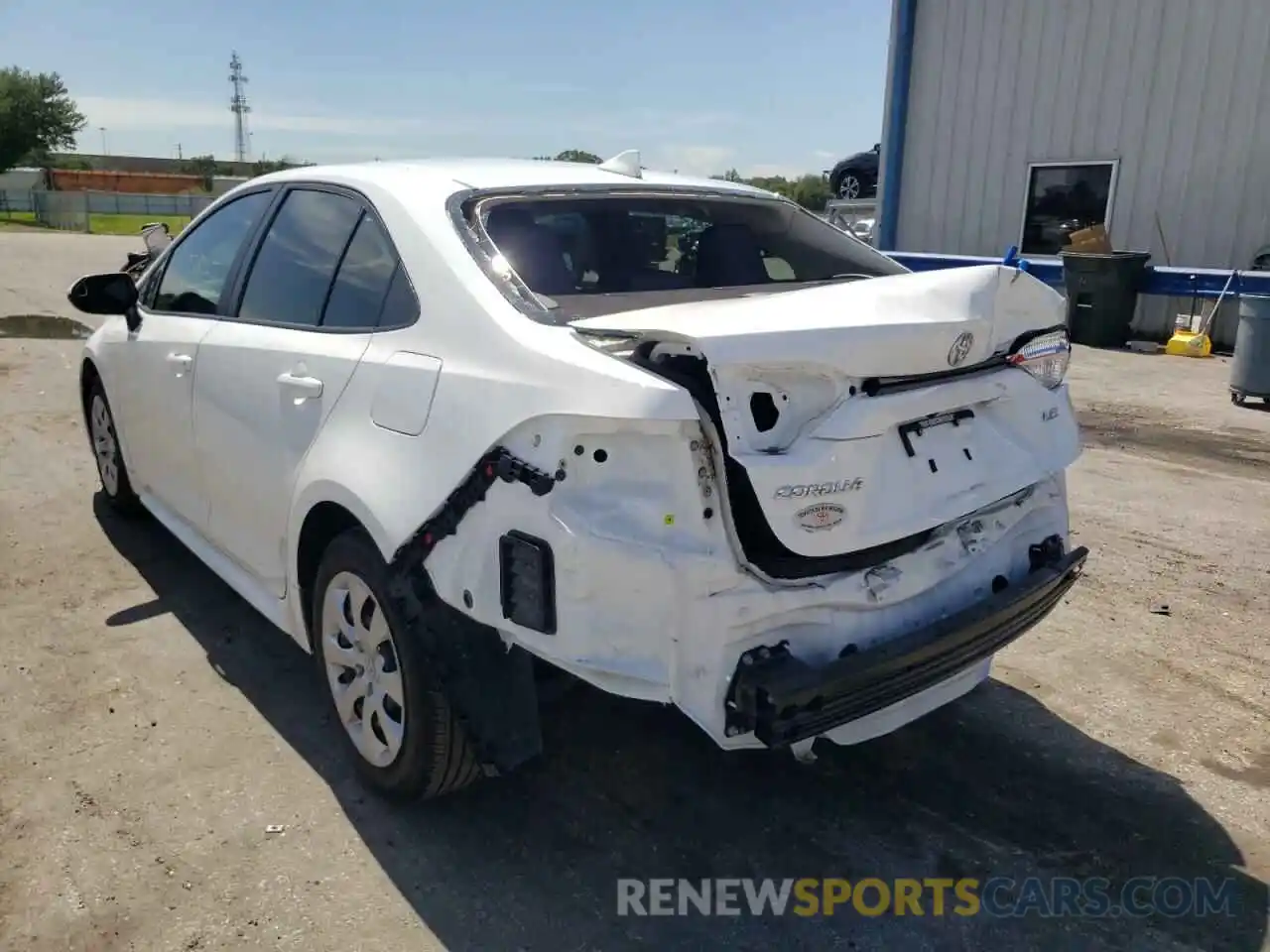 3 Photograph of a damaged car 5YFEPRAE0LP073573 TOYOTA COROLLA 2020