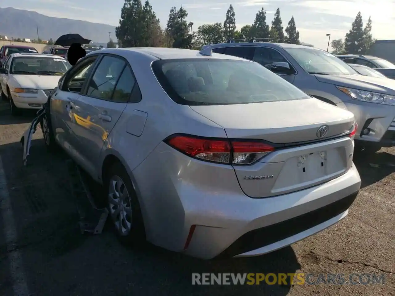 3 Photograph of a damaged car 5YFEPRAE0LP073671 TOYOTA COROLLA 2020