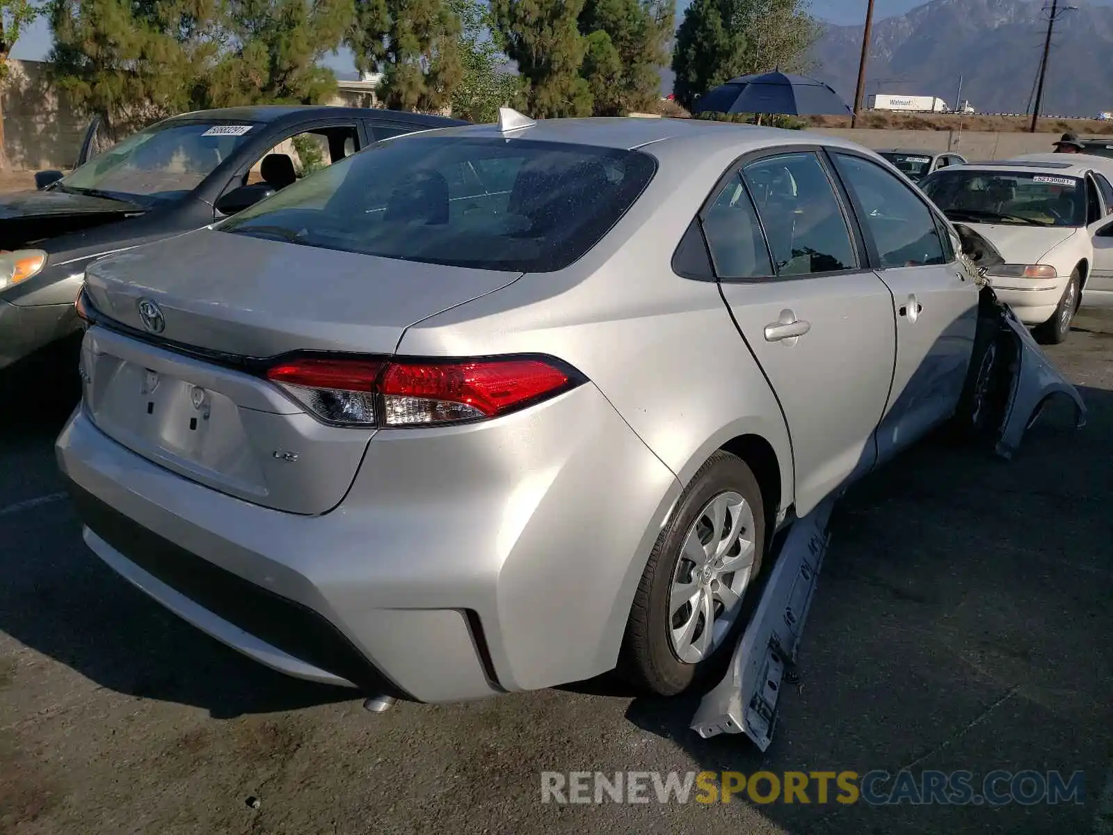 4 Photograph of a damaged car 5YFEPRAE0LP073671 TOYOTA COROLLA 2020