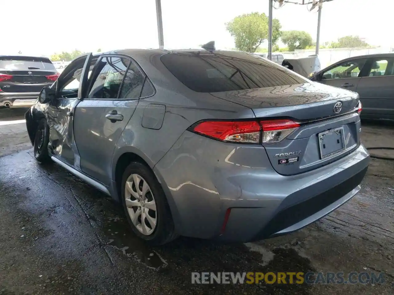 3 Photograph of a damaged car 5YFEPRAE0LP074674 TOYOTA COROLLA 2020