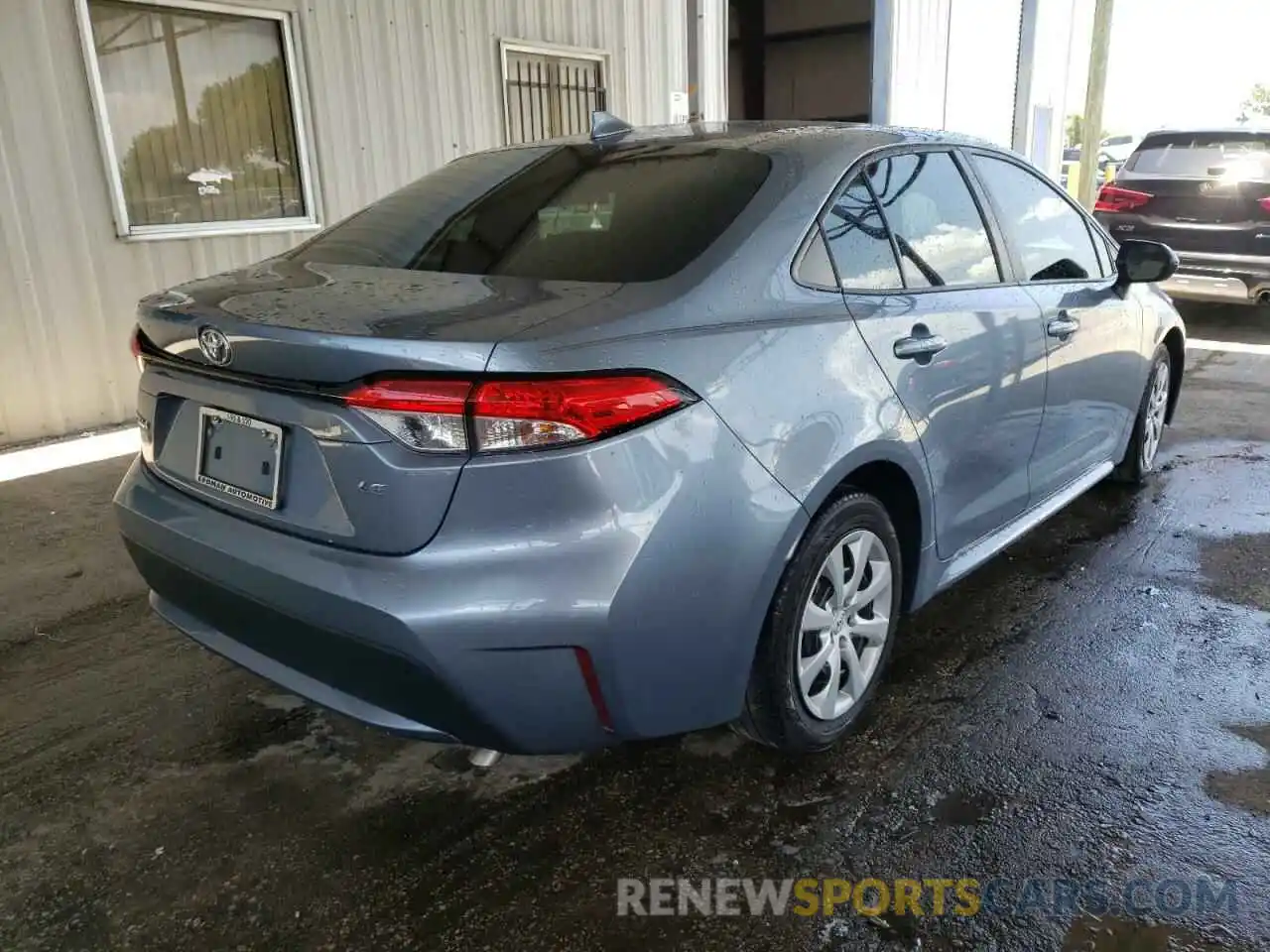 4 Photograph of a damaged car 5YFEPRAE0LP074674 TOYOTA COROLLA 2020