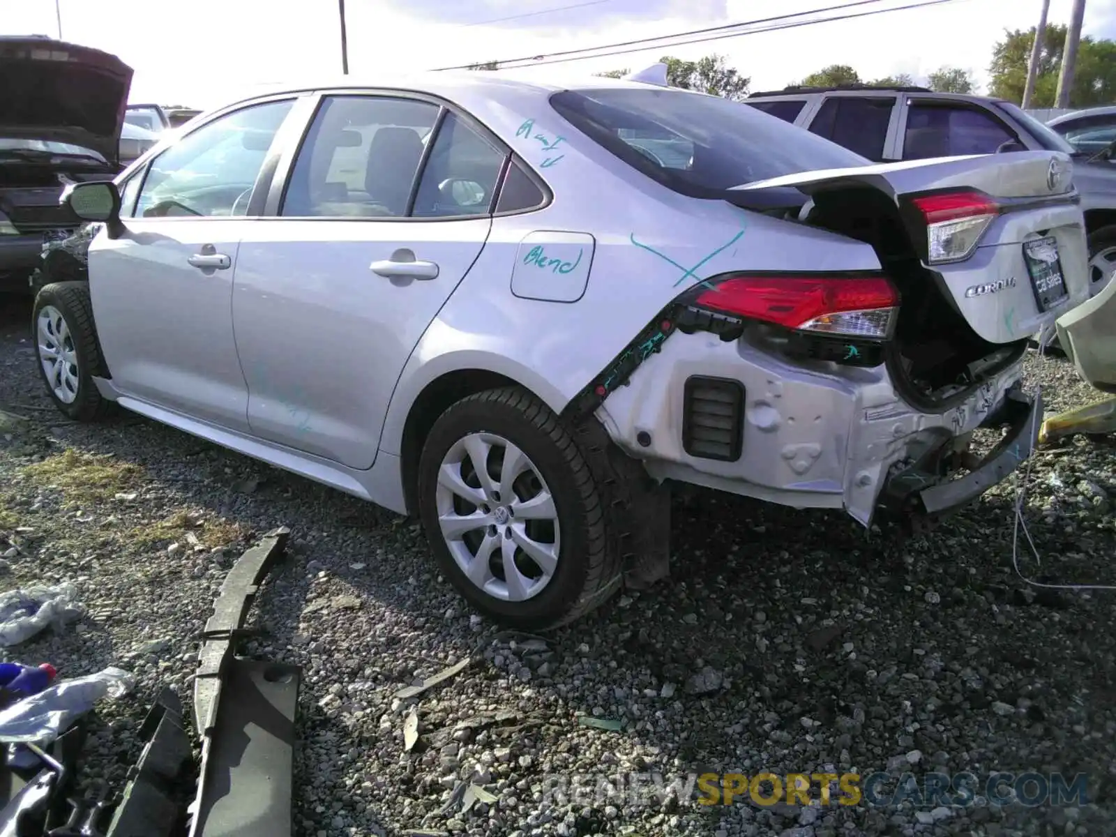 3 Photograph of a damaged car 5YFEPRAE0LP075680 TOYOTA COROLLA 2020