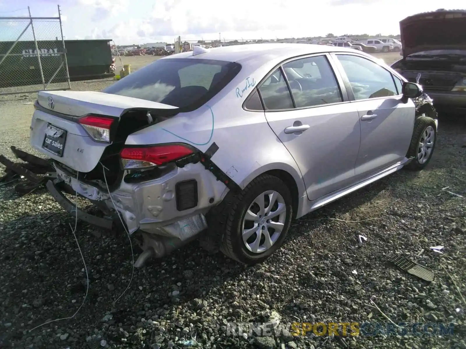 4 Photograph of a damaged car 5YFEPRAE0LP075680 TOYOTA COROLLA 2020