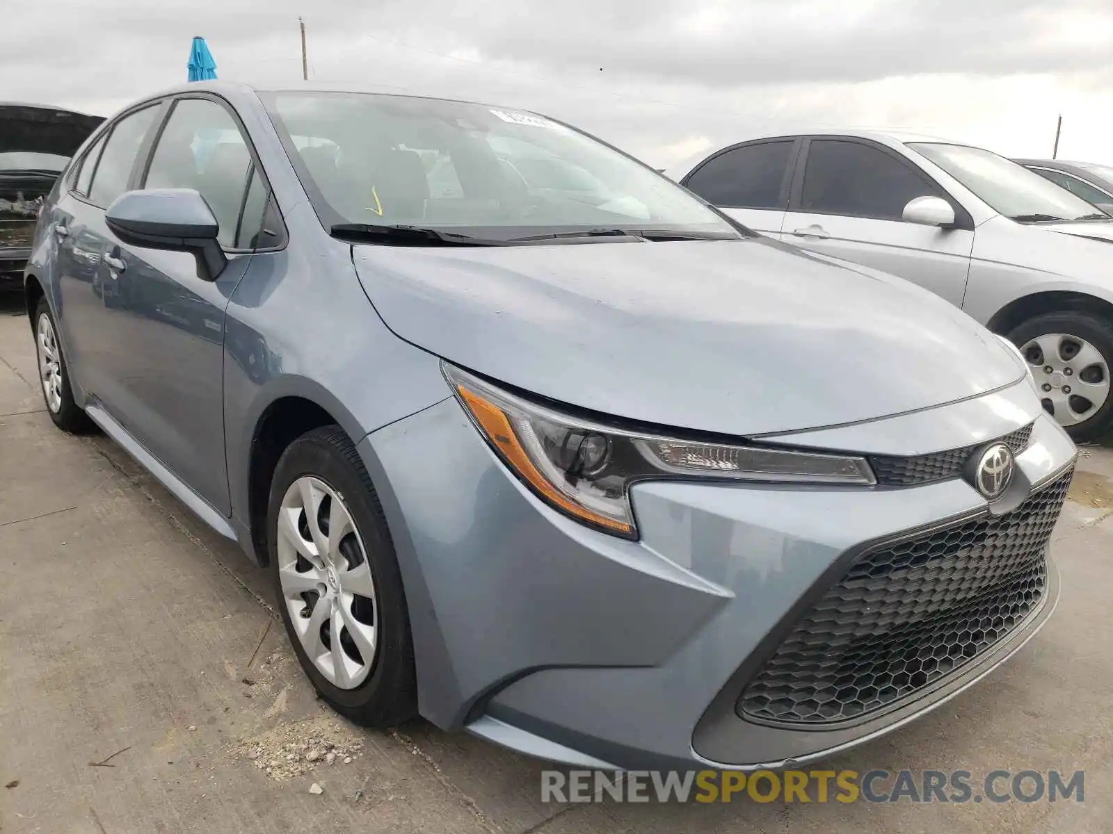 1 Photograph of a damaged car 5YFEPRAE0LP076151 TOYOTA COROLLA 2020