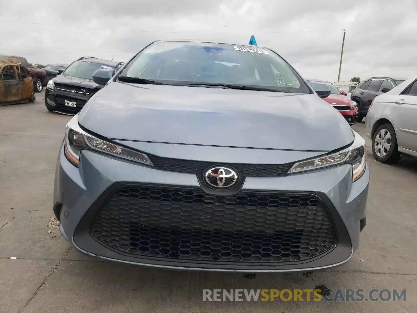 9 Photograph of a damaged car 5YFEPRAE0LP076151 TOYOTA COROLLA 2020