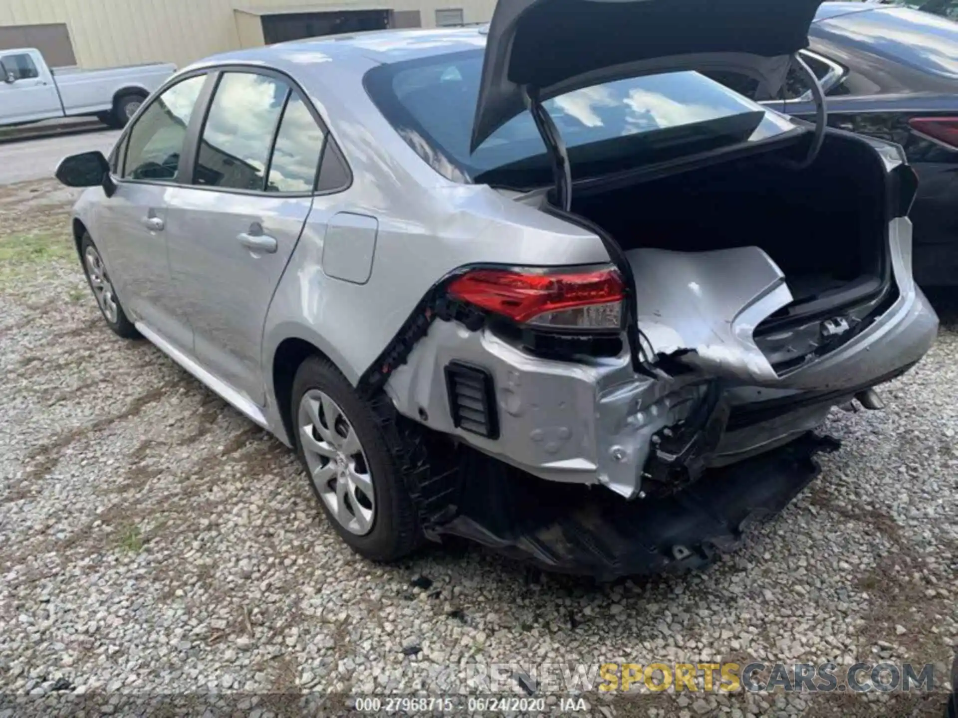 9 Photograph of a damaged car 5YFEPRAE0LP076361 TOYOTA COROLLA 2020