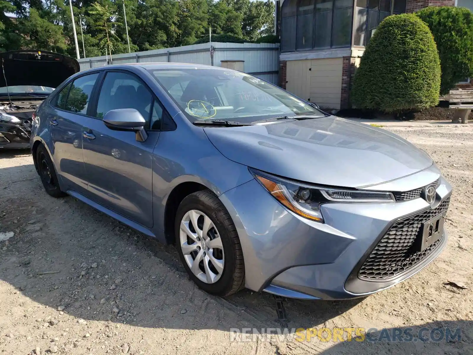 1 Photograph of a damaged car 5YFEPRAE0LP076764 TOYOTA COROLLA 2020