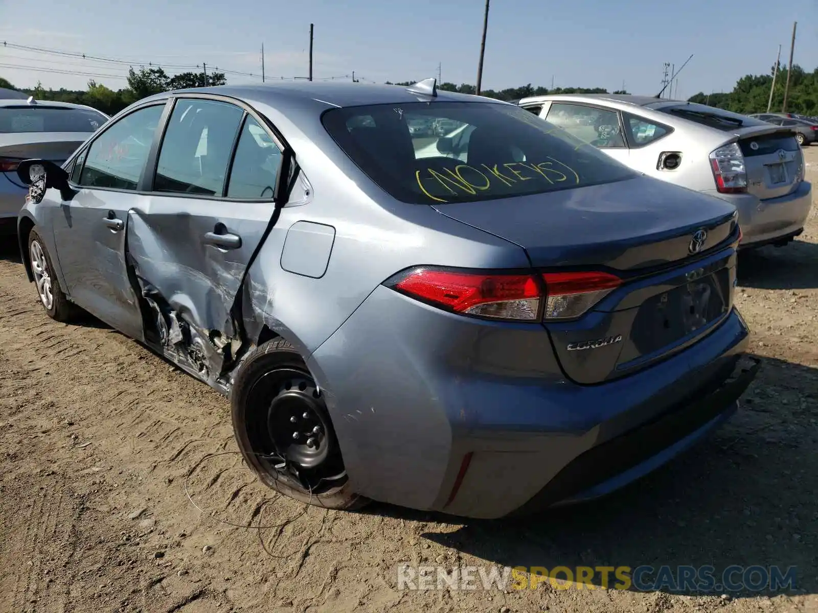 3 Photograph of a damaged car 5YFEPRAE0LP076764 TOYOTA COROLLA 2020