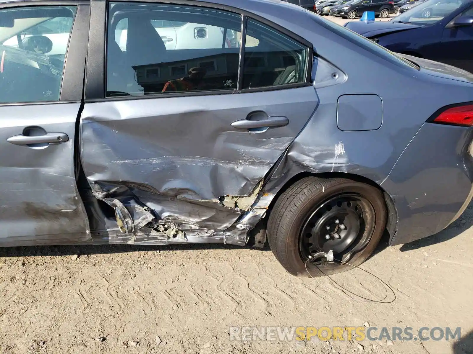 9 Photograph of a damaged car 5YFEPRAE0LP076764 TOYOTA COROLLA 2020