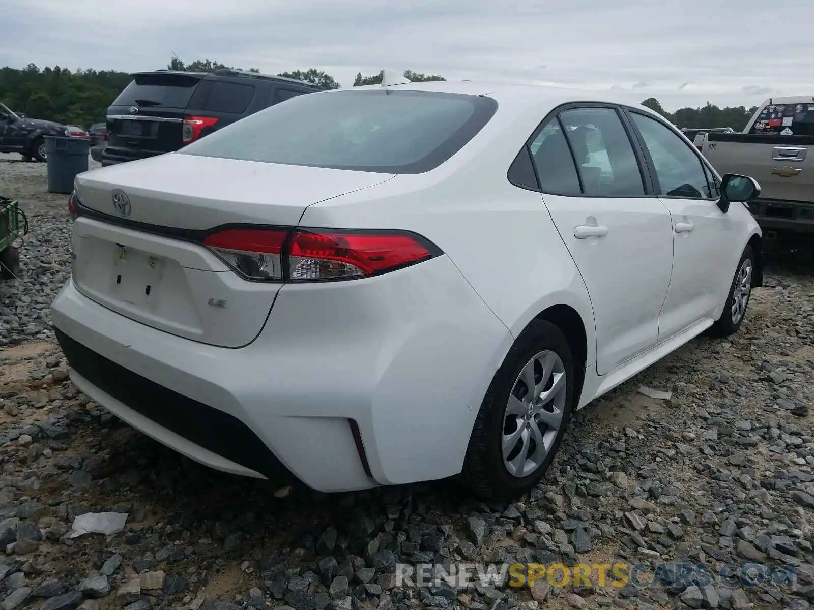 4 Photograph of a damaged car 5YFEPRAE0LP077087 TOYOTA COROLLA 2020