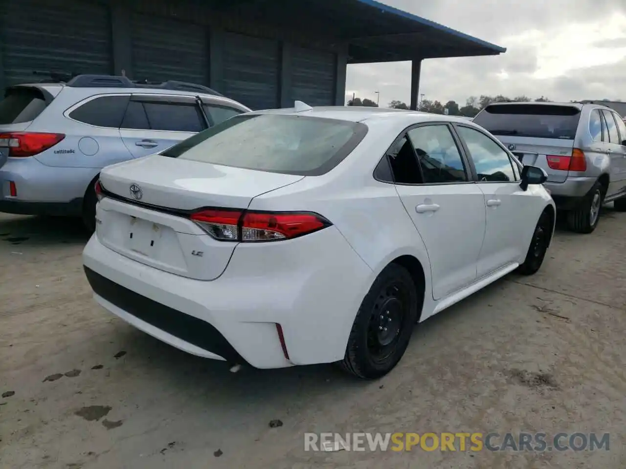 4 Photograph of a damaged car 5YFEPRAE0LP077283 TOYOTA COROLLA 2020