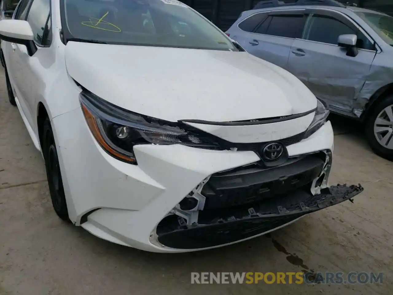 9 Photograph of a damaged car 5YFEPRAE0LP077283 TOYOTA COROLLA 2020