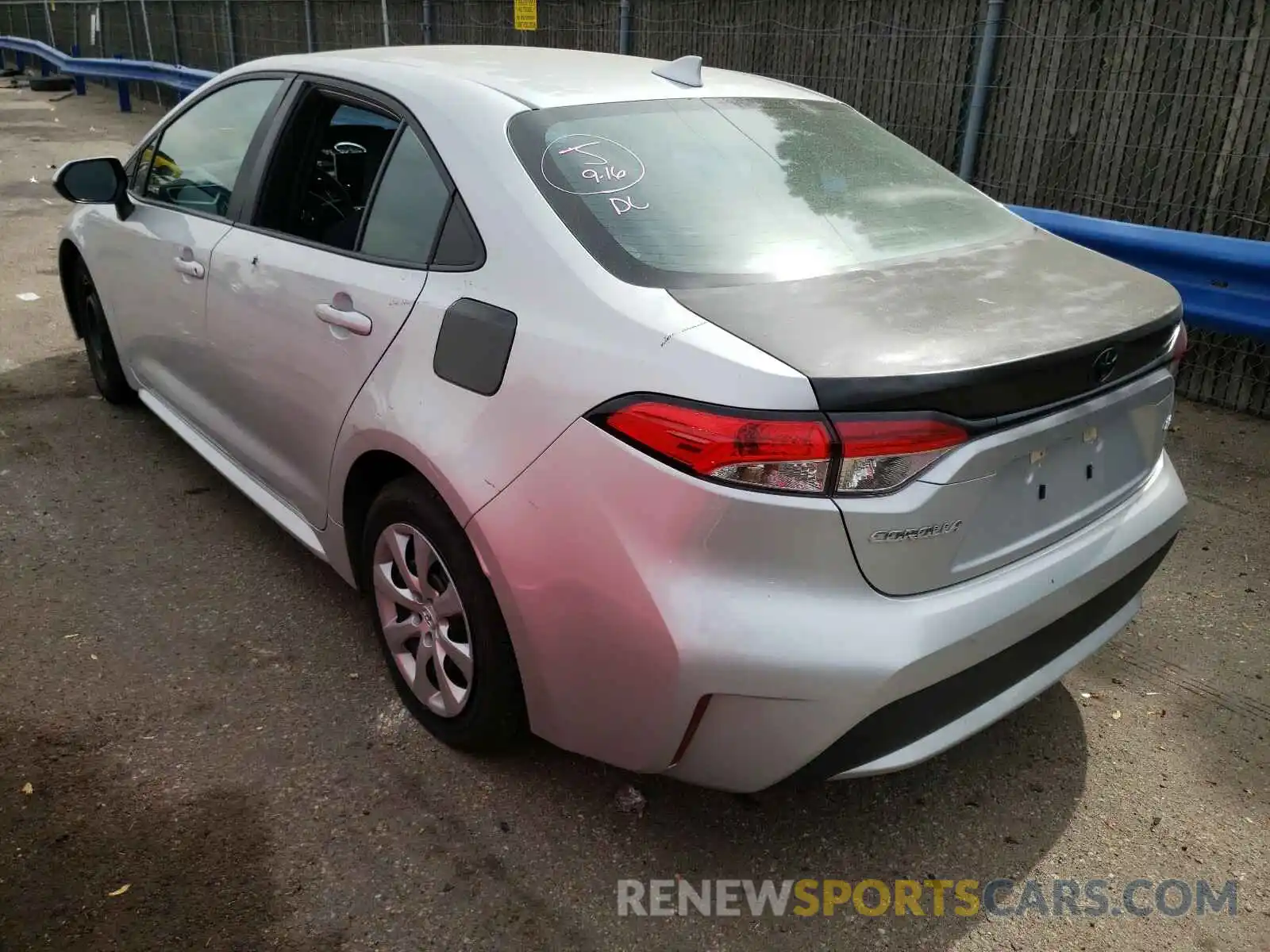 3 Photograph of a damaged car 5YFEPRAE0LP077803 TOYOTA COROLLA 2020