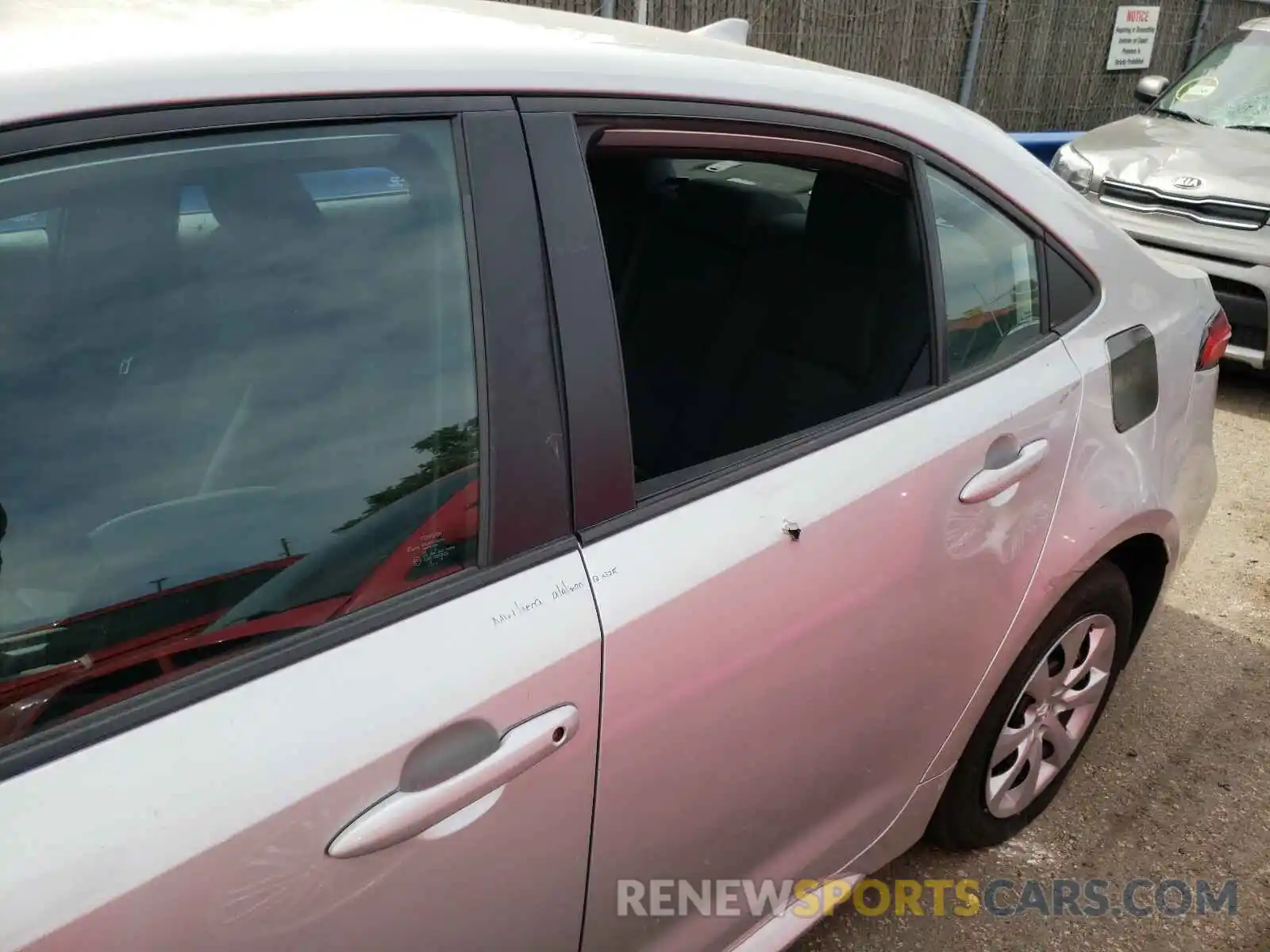 9 Photograph of a damaged car 5YFEPRAE0LP077803 TOYOTA COROLLA 2020