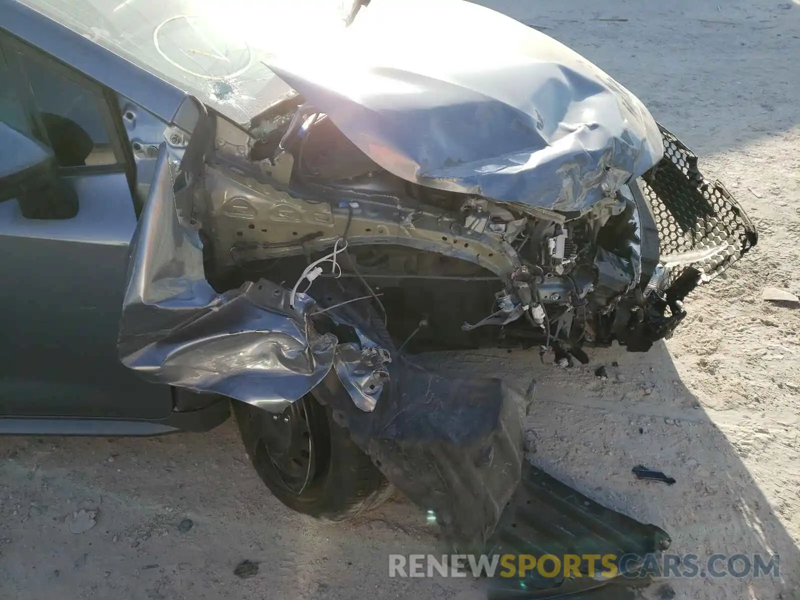 9 Photograph of a damaged car 5YFEPRAE0LP077963 TOYOTA COROLLA 2020