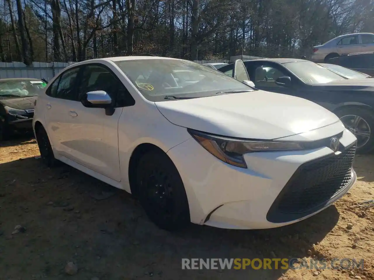 1 Photograph of a damaged car 5YFEPRAE0LP078031 TOYOTA COROLLA 2020