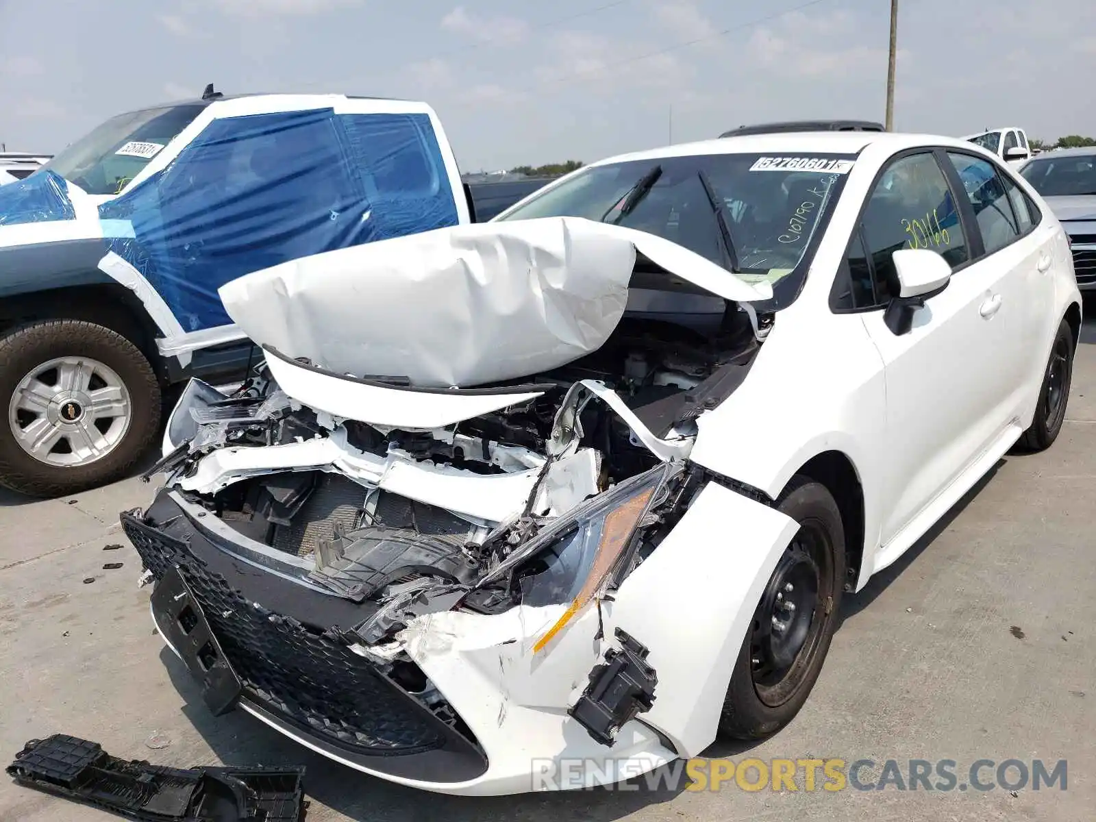 2 Photograph of a damaged car 5YFEPRAE0LP078322 TOYOTA COROLLA 2020