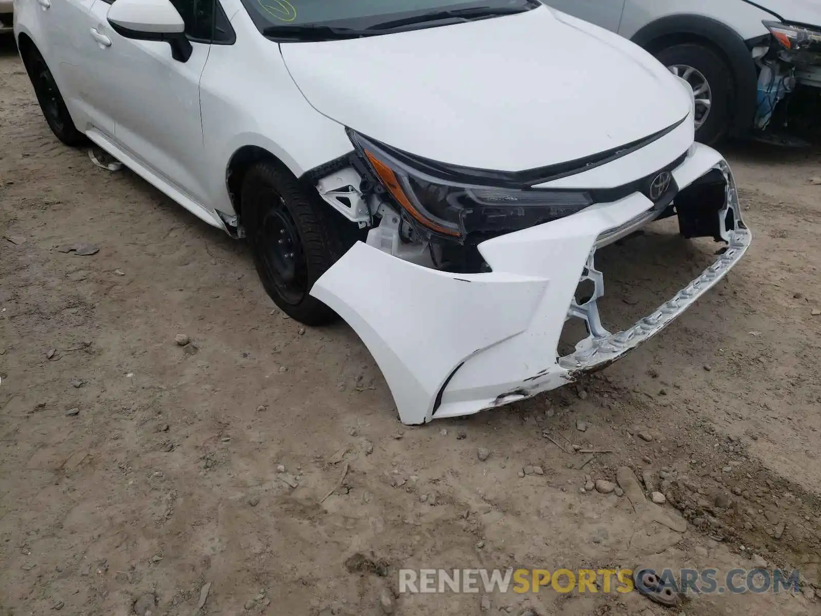 9 Photograph of a damaged car 5YFEPRAE0LP079177 TOYOTA COROLLA 2020