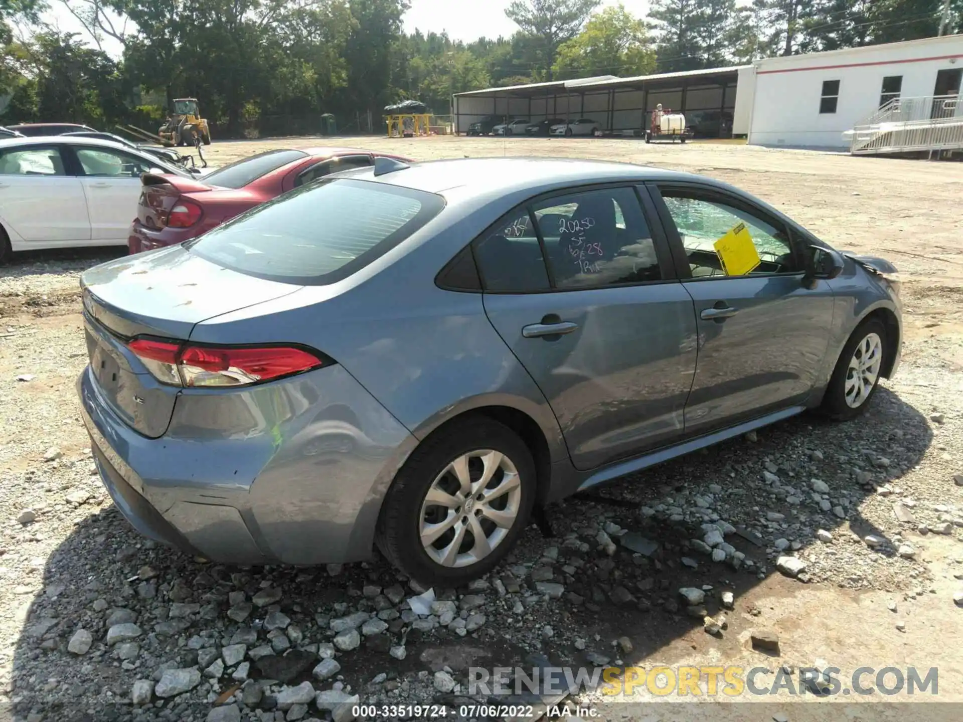 4 Photograph of a damaged car 5YFEPRAE0LP080345 TOYOTA COROLLA 2020