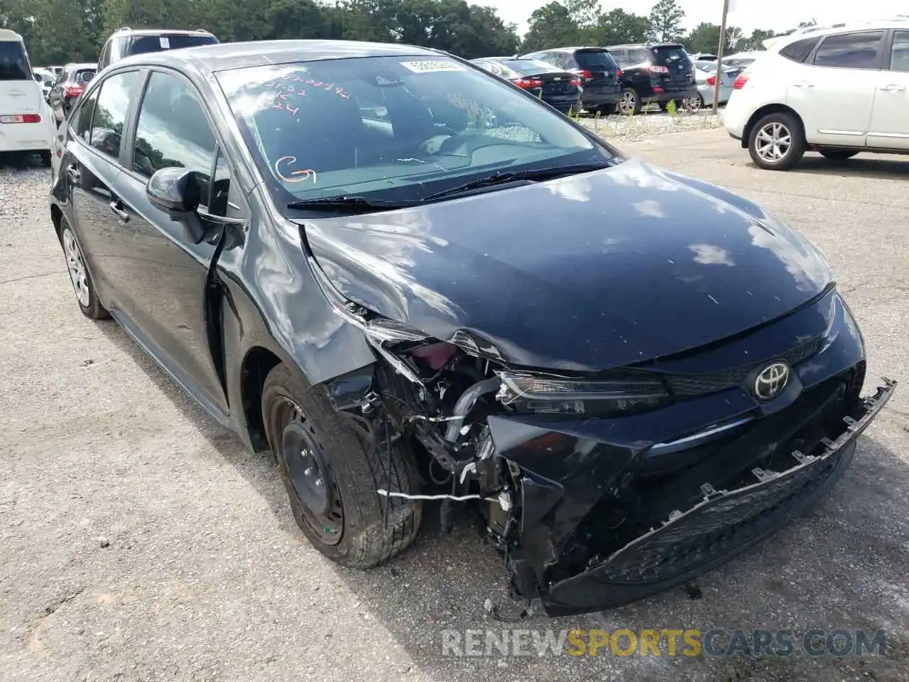 1 Photograph of a damaged car 5YFEPRAE0LP081267 TOYOTA COROLLA 2020