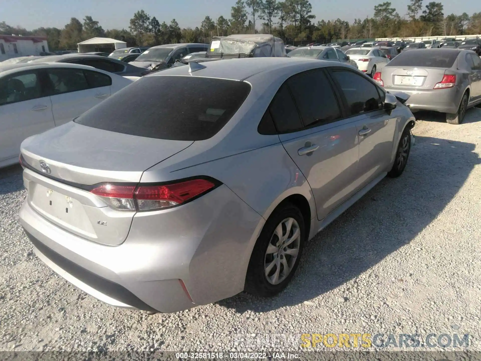 4 Photograph of a damaged car 5YFEPRAE0LP082404 TOYOTA COROLLA 2020