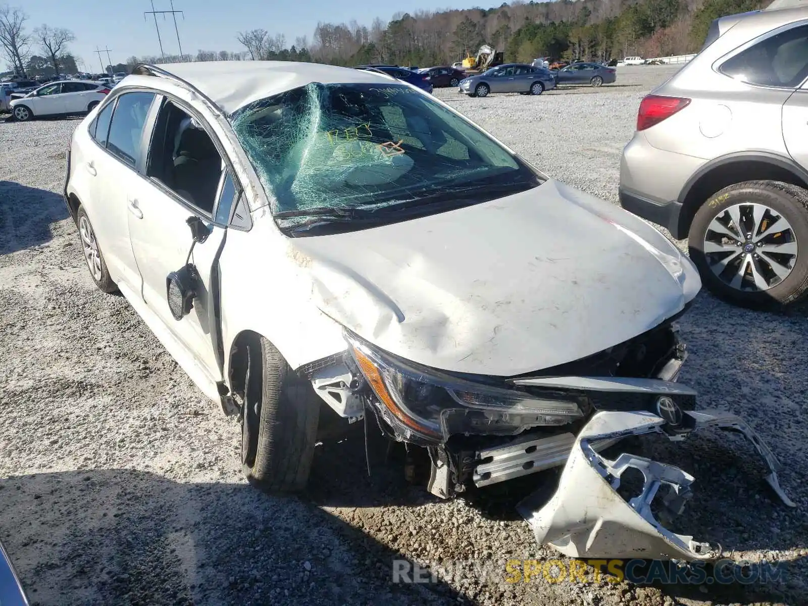 9 Photograph of a damaged car 5YFEPRAE0LP083519 TOYOTA COROLLA 2020