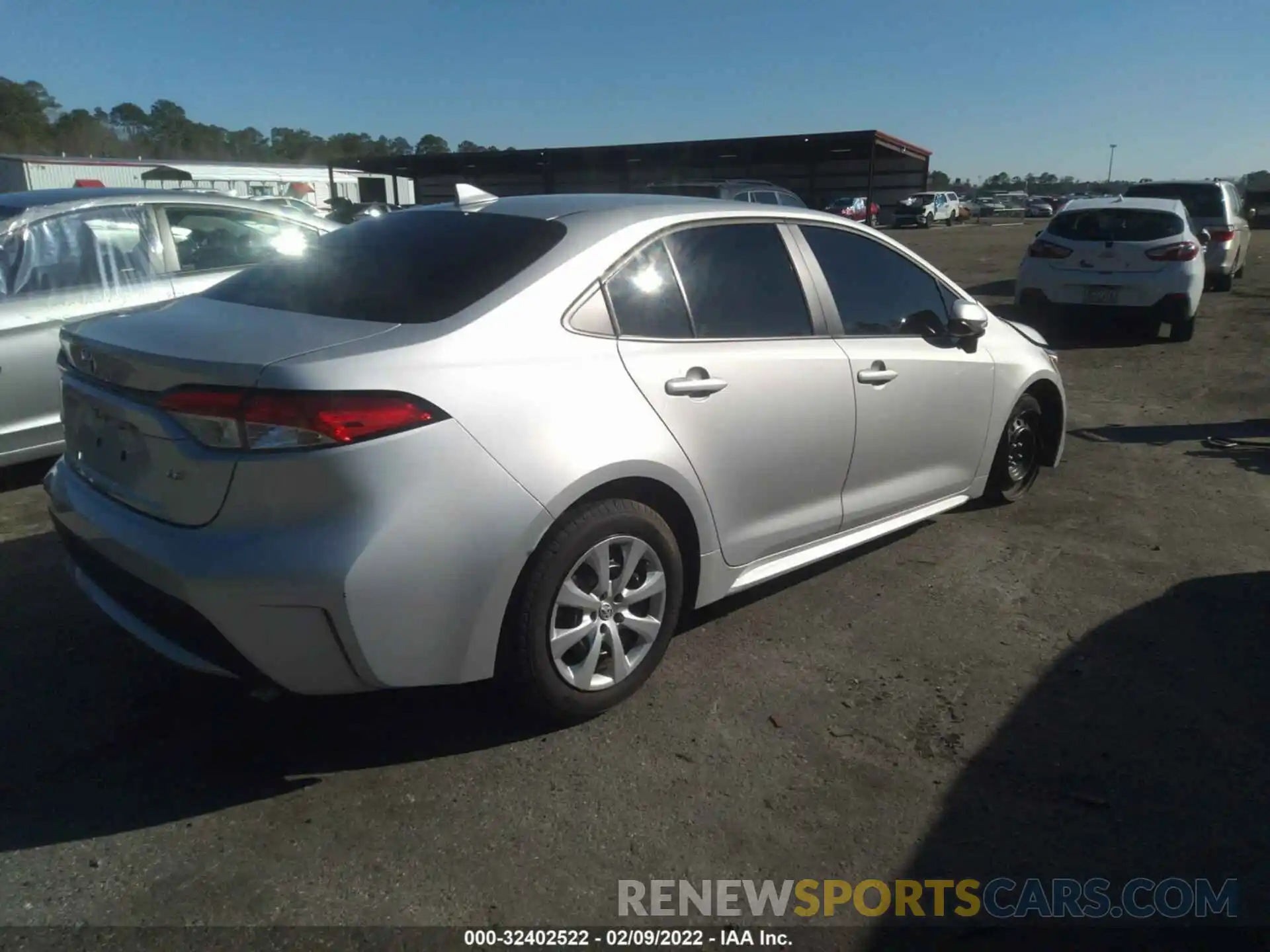 4 Photograph of a damaged car 5YFEPRAE0LP083553 TOYOTA COROLLA 2020