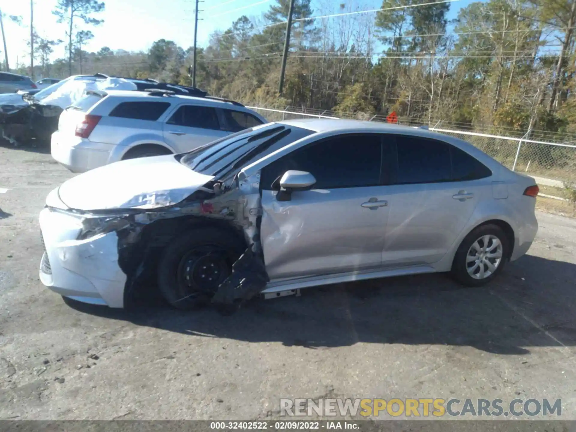 6 Photograph of a damaged car 5YFEPRAE0LP083553 TOYOTA COROLLA 2020