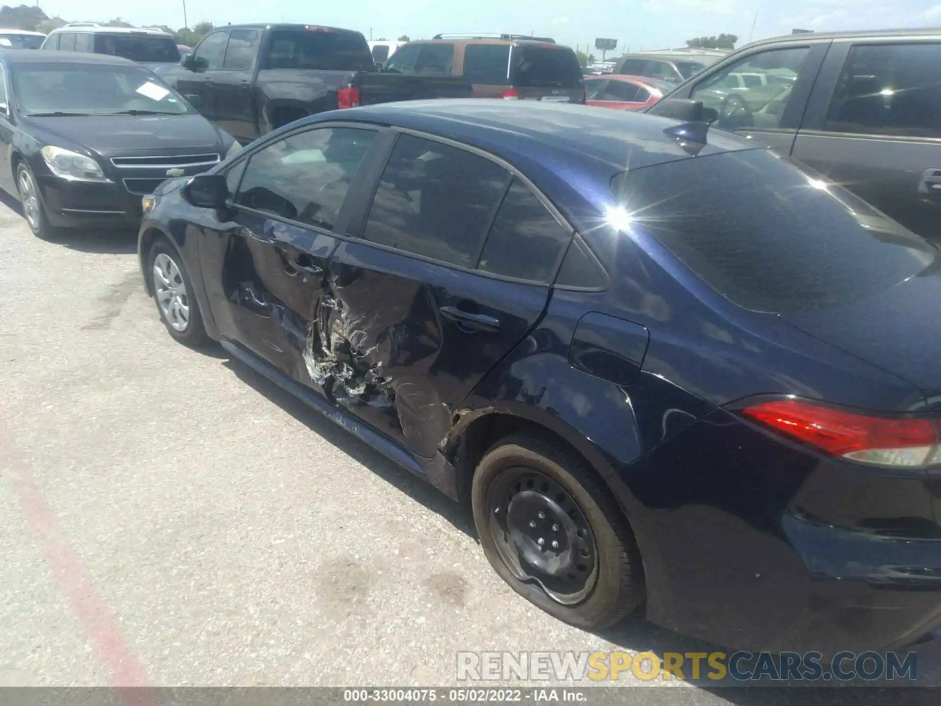 3 Photograph of a damaged car 5YFEPRAE0LP084198 TOYOTA COROLLA 2020