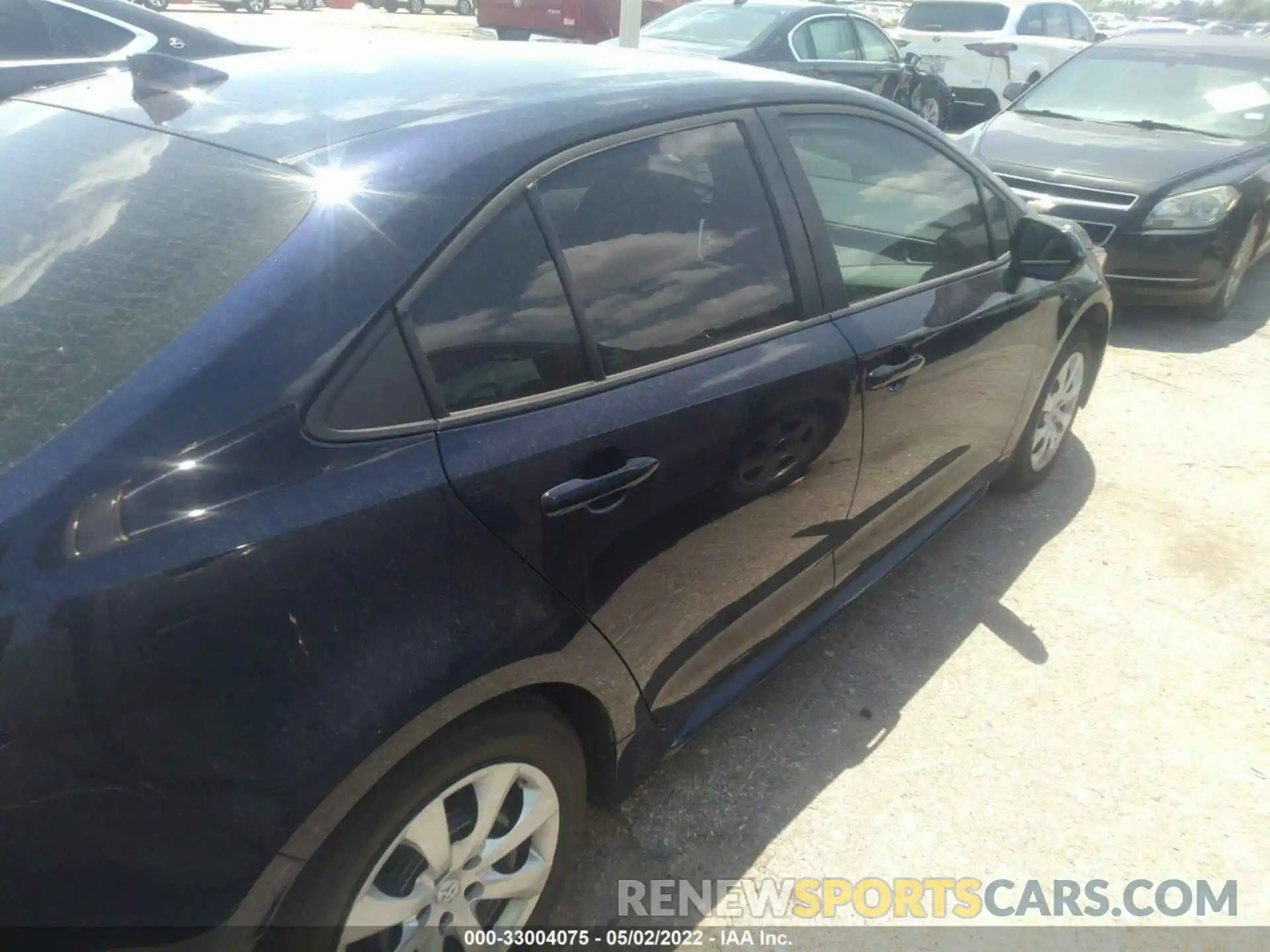 4 Photograph of a damaged car 5YFEPRAE0LP084198 TOYOTA COROLLA 2020