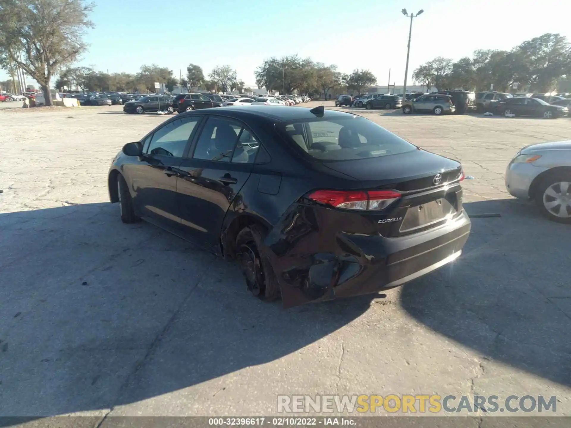 3 Photograph of a damaged car 5YFEPRAE0LP085190 TOYOTA COROLLA 2020