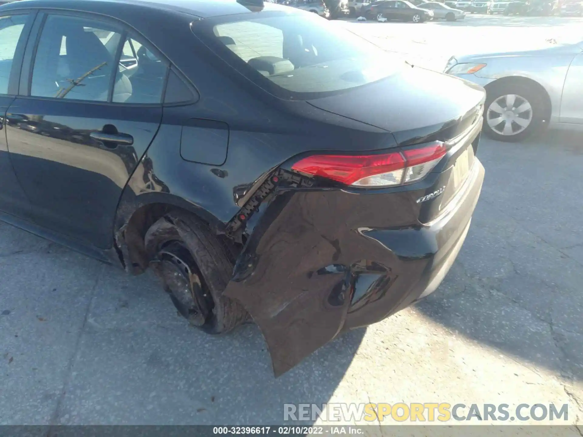 6 Photograph of a damaged car 5YFEPRAE0LP085190 TOYOTA COROLLA 2020