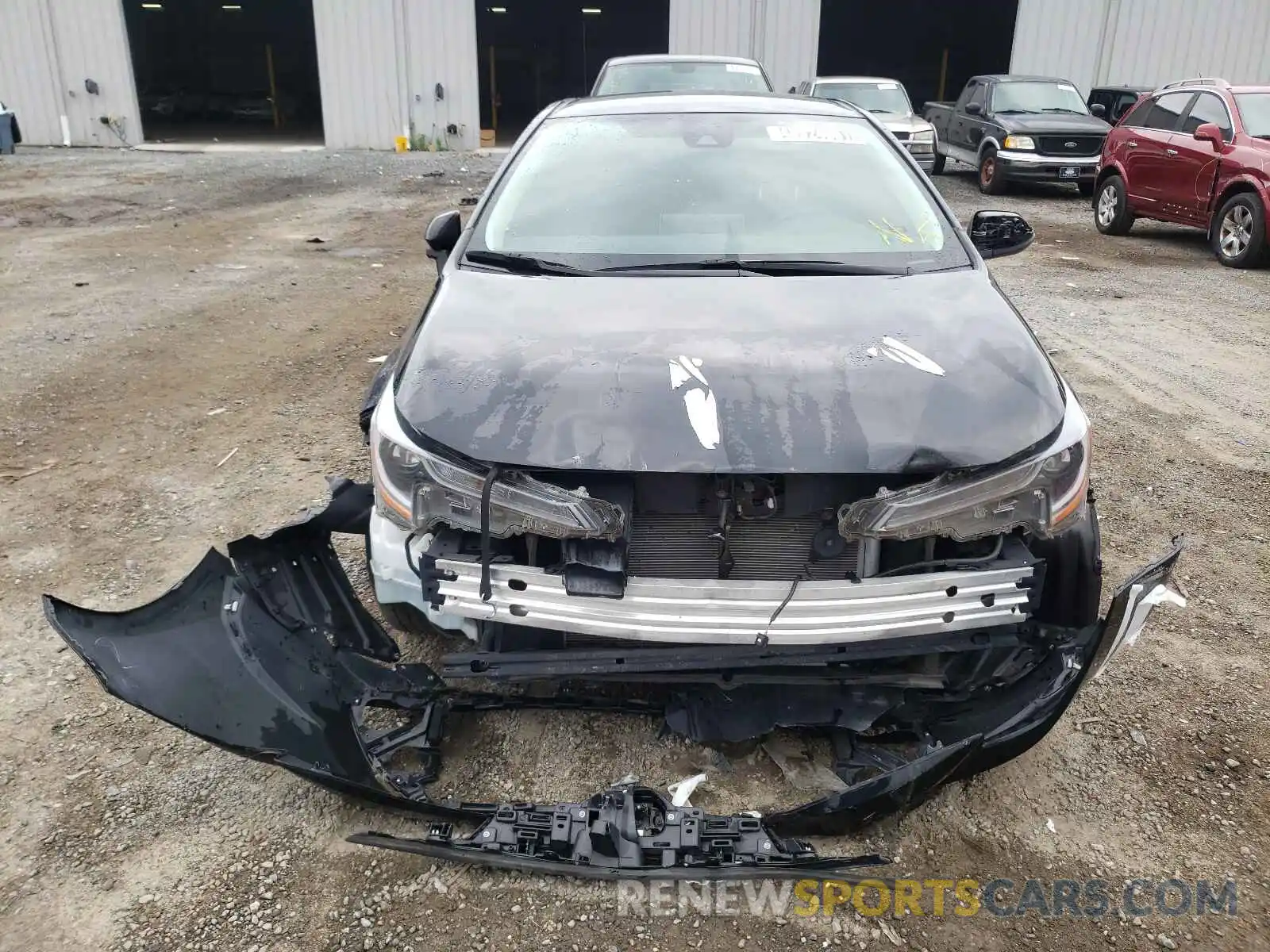 9 Photograph of a damaged car 5YFEPRAE0LP085755 TOYOTA COROLLA 2020