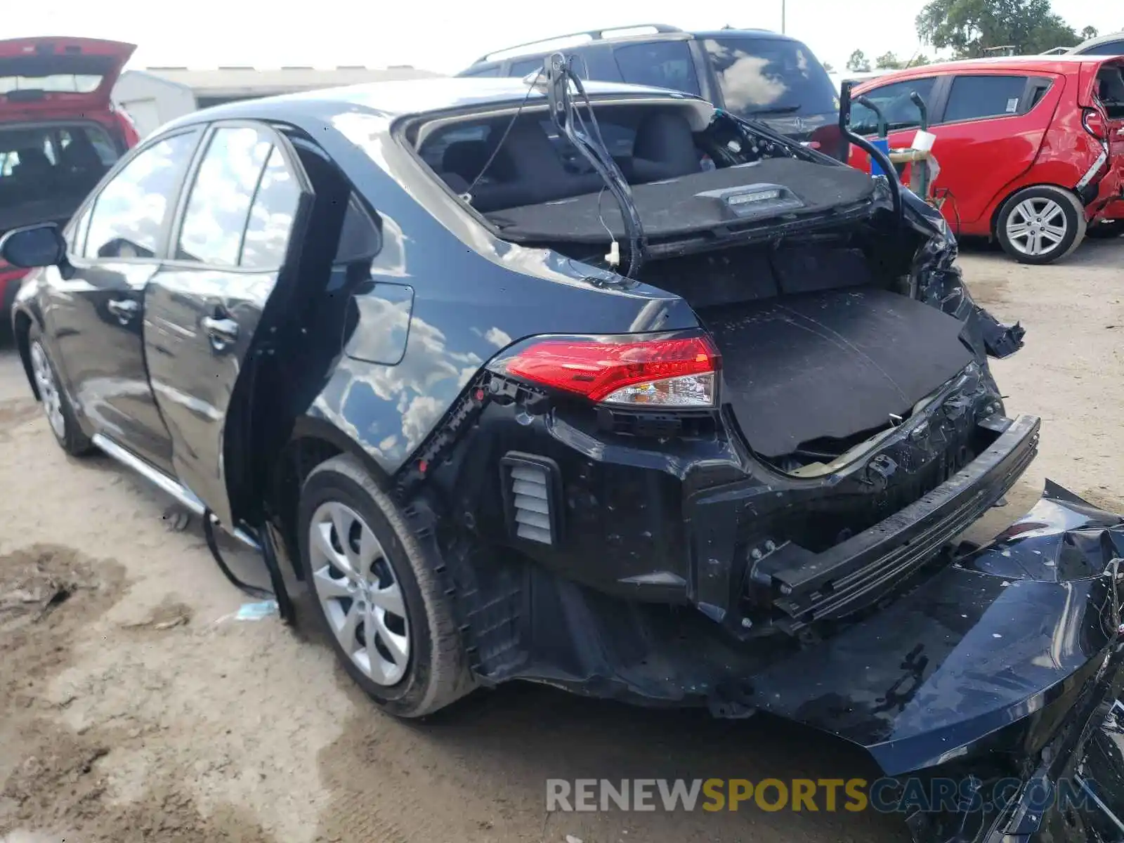 3 Photograph of a damaged car 5YFEPRAE0LP085948 TOYOTA COROLLA 2020