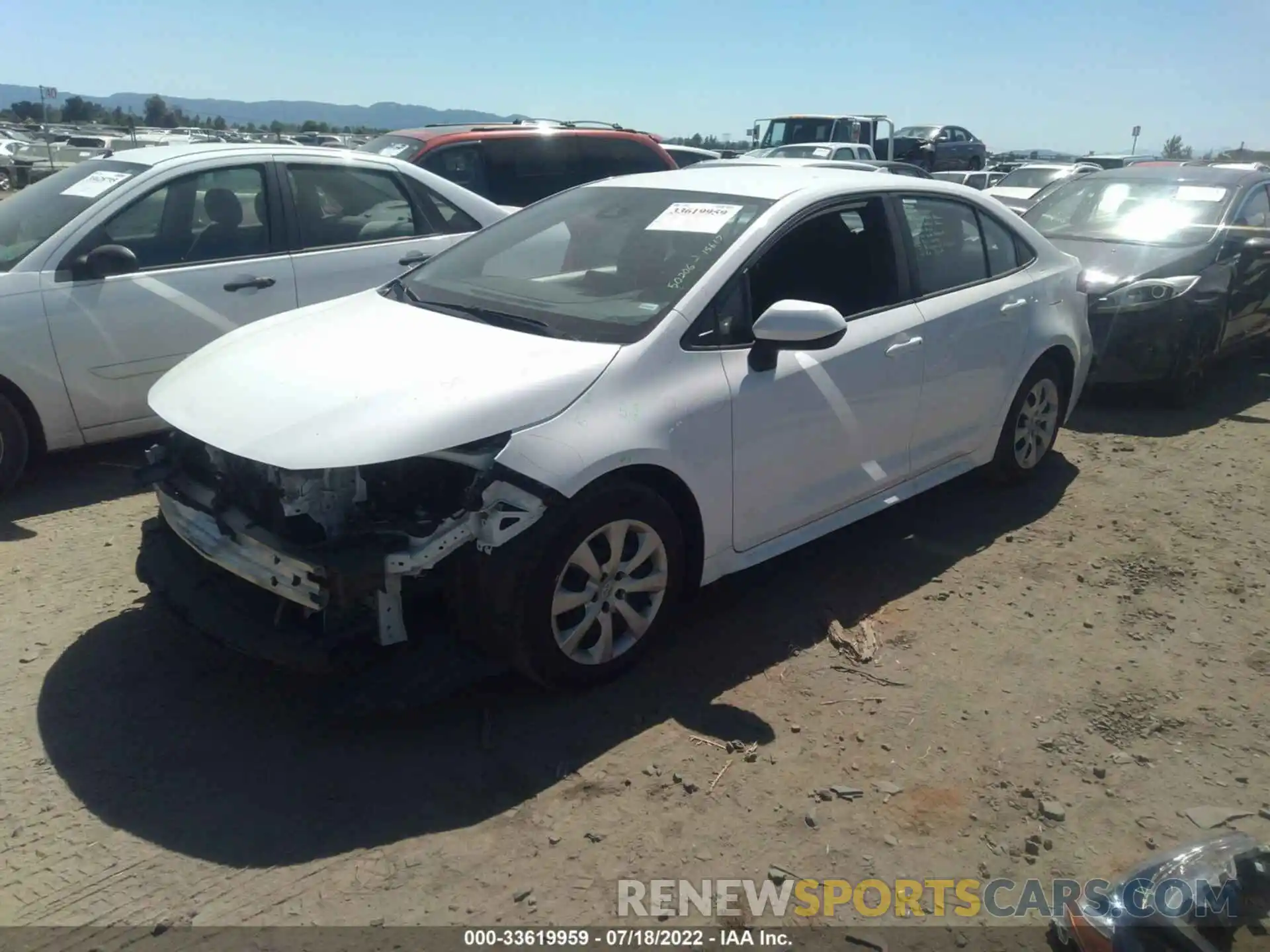 2 Photograph of a damaged car 5YFEPRAE0LP087330 TOYOTA COROLLA 2020