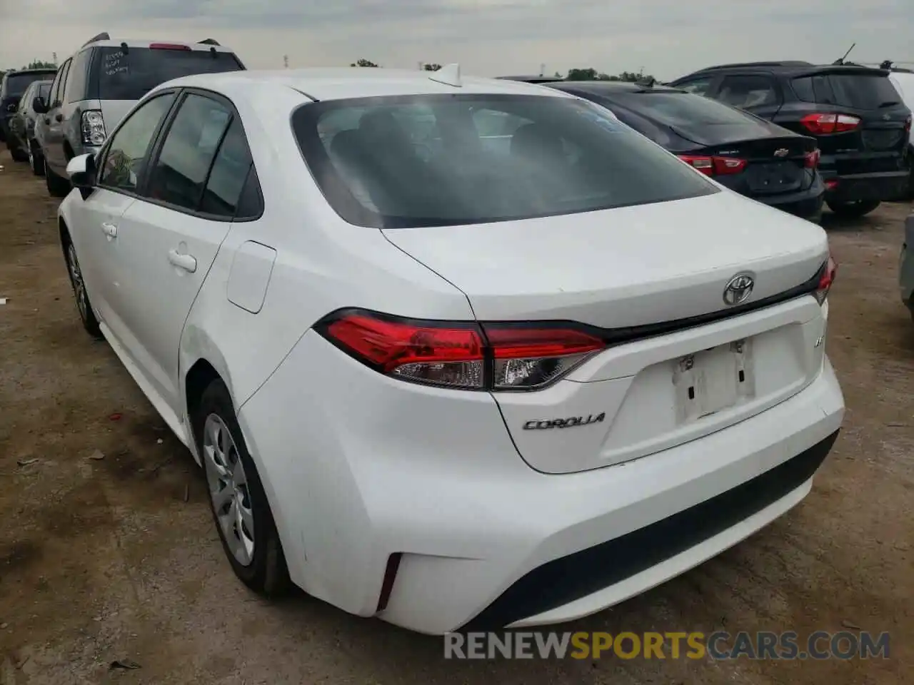 3 Photograph of a damaged car 5YFEPRAE0LP087814 TOYOTA COROLLA 2020