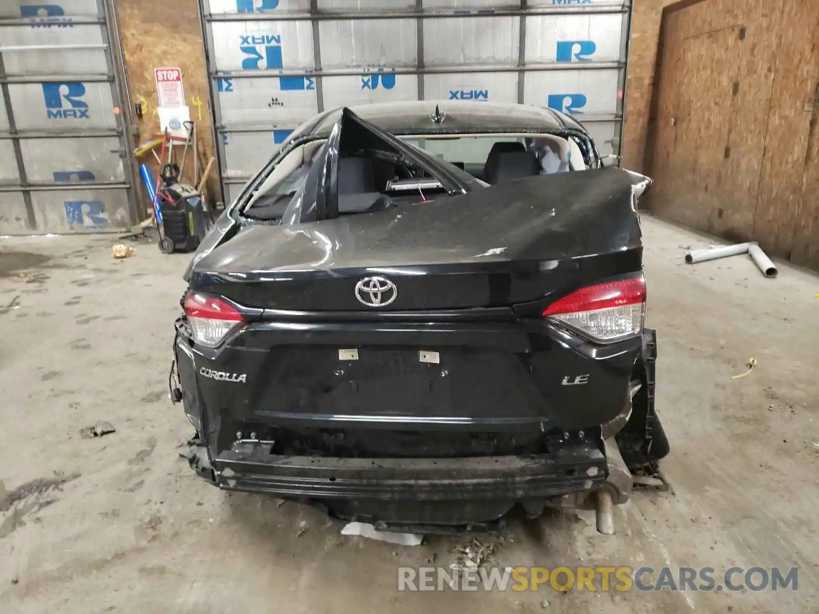 9 Photograph of a damaged car 5YFEPRAE0LP088252 TOYOTA COROLLA 2020