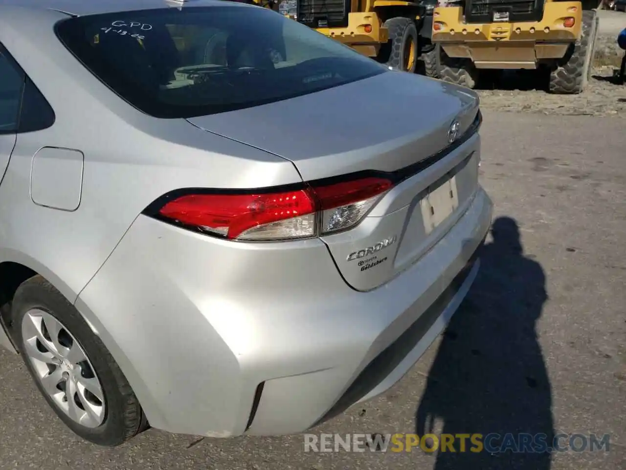 9 Photograph of a damaged car 5YFEPRAE0LP088350 TOYOTA COROLLA 2020