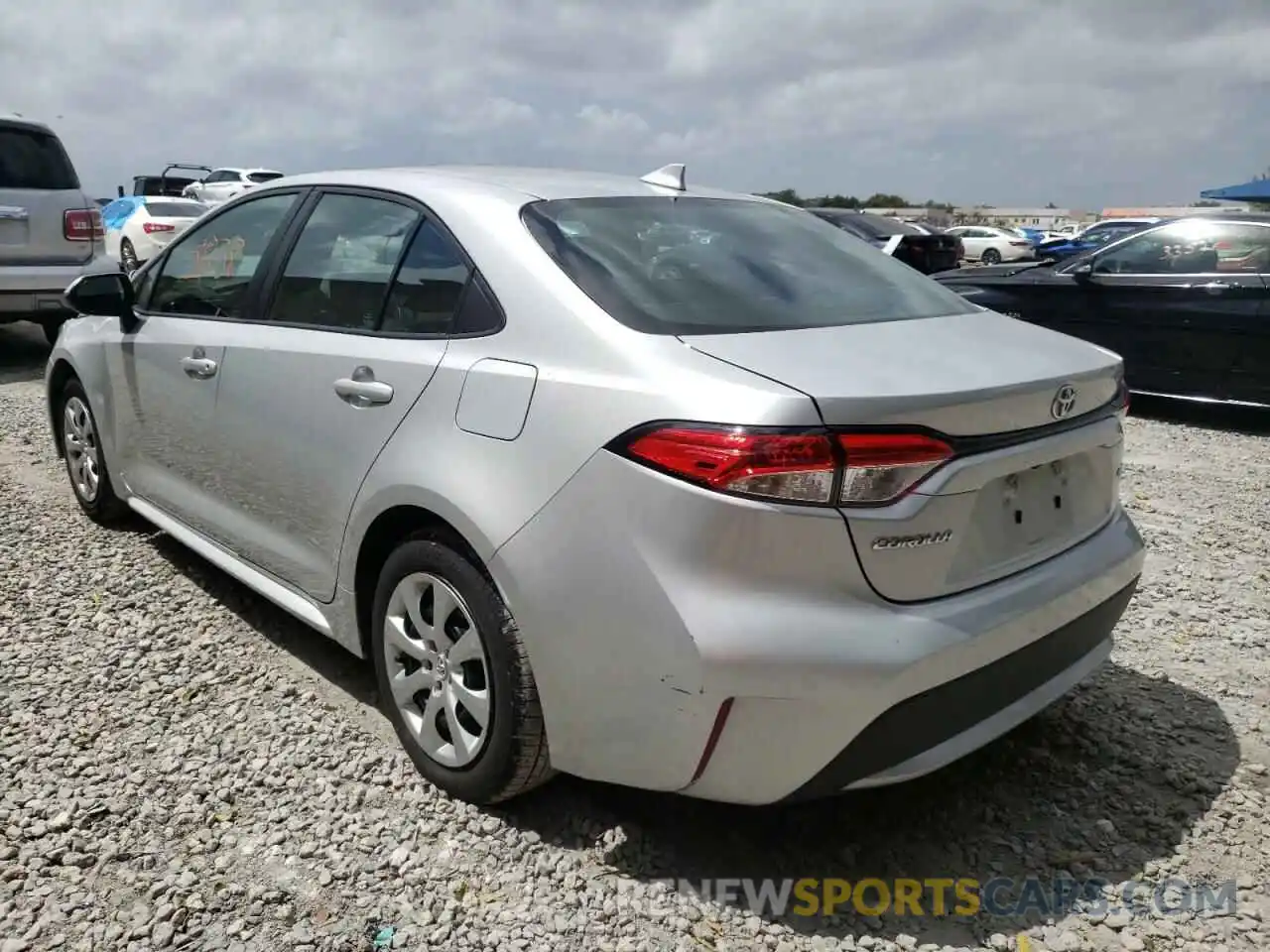 3 Photograph of a damaged car 5YFEPRAE0LP089059 TOYOTA COROLLA 2020