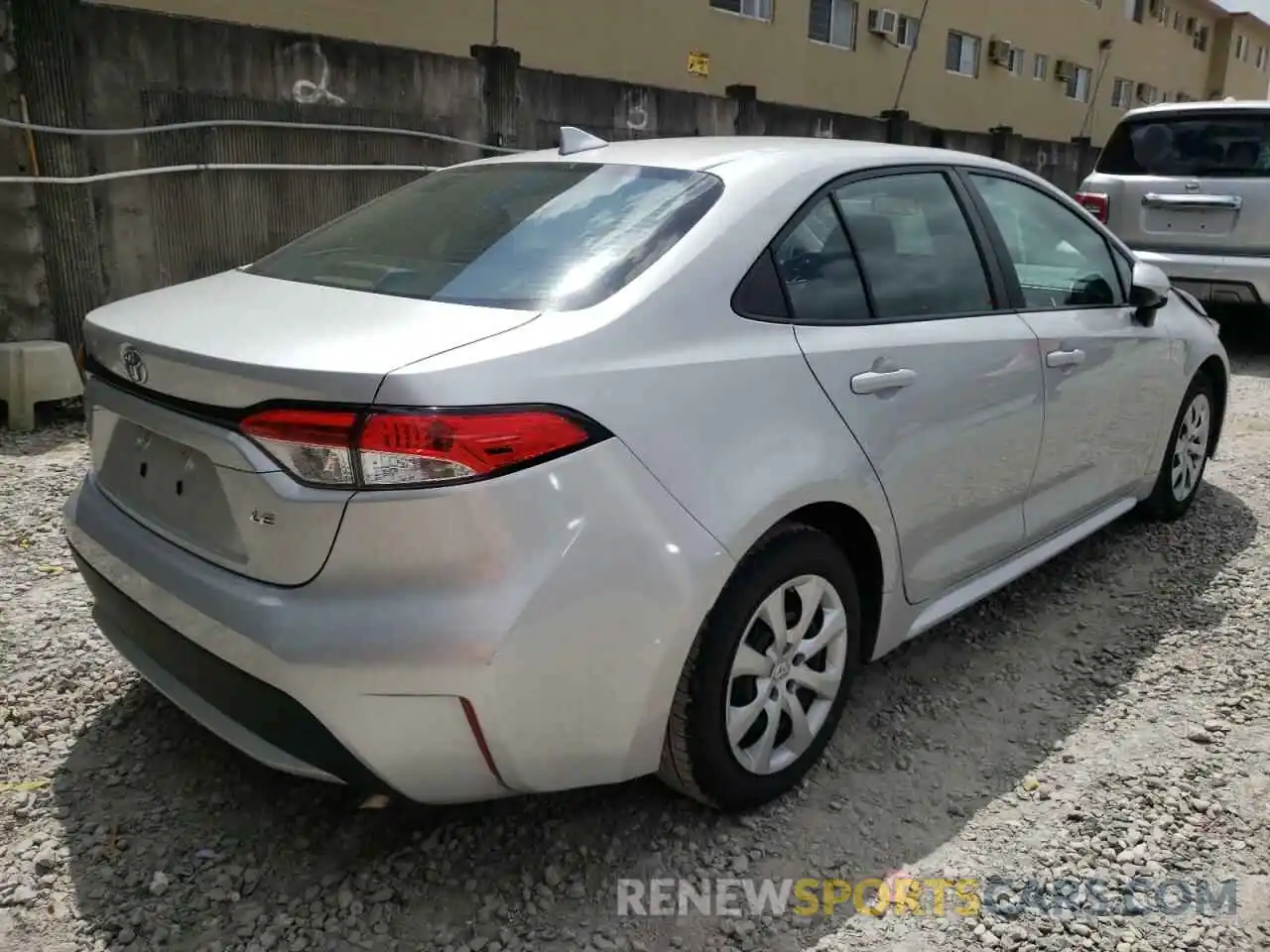 4 Photograph of a damaged car 5YFEPRAE0LP089059 TOYOTA COROLLA 2020